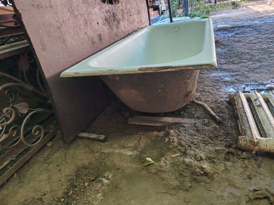Vanna. Emalli vanna sotiladi