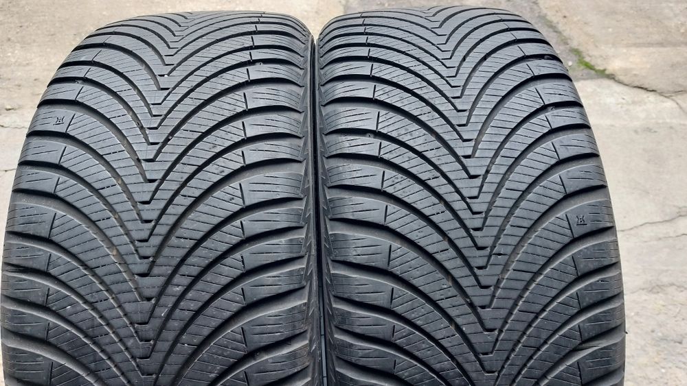 Всесезонни гуми 225/40/18 Kumho Solus 4S 2 броя