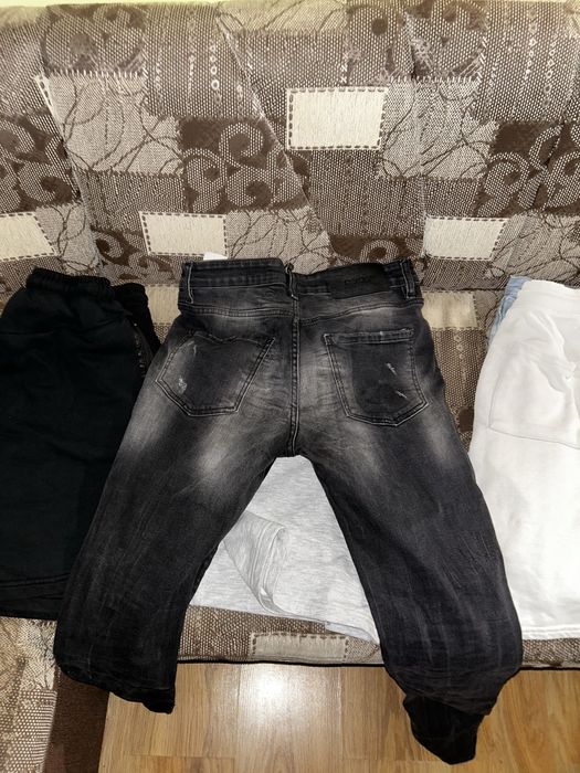 дънки на dsquared2