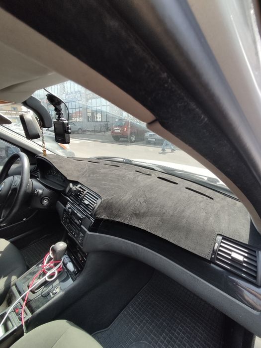 Коврик на панель из Алькантары