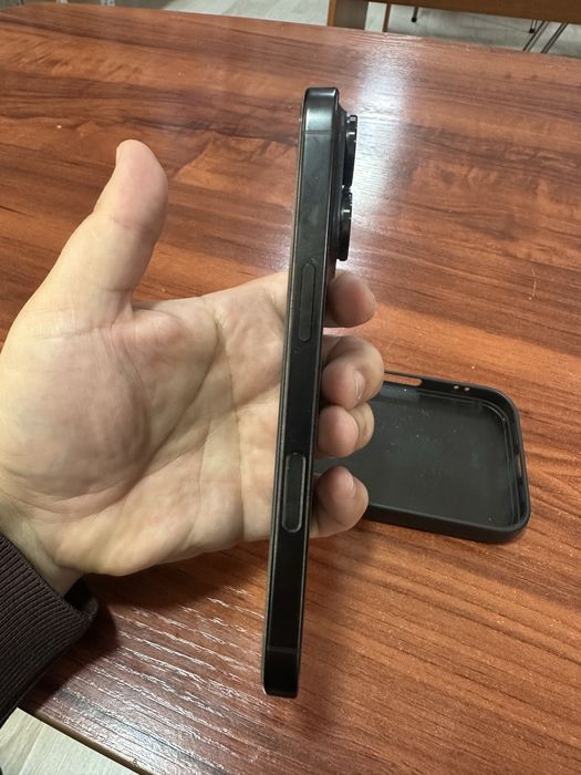 Продам Iphone 16pro 128