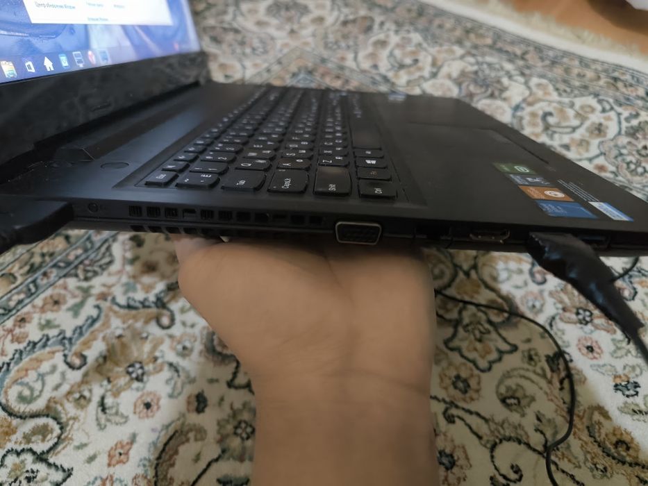 Lenovo ноутбук продаю ука