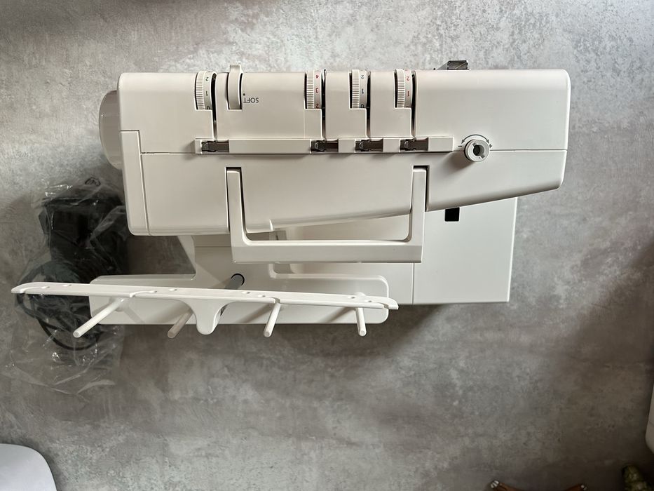распошивальная машинка Janome Cover Pro D Max