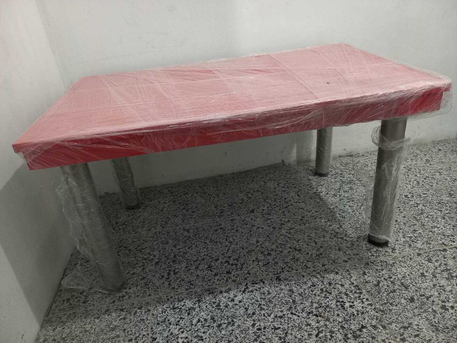 Маса - ПДЧ - 100/60/55 - червена - разглобяеми крака