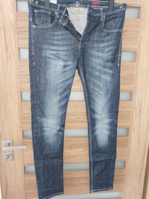 De vânzare blugi bărbați zara