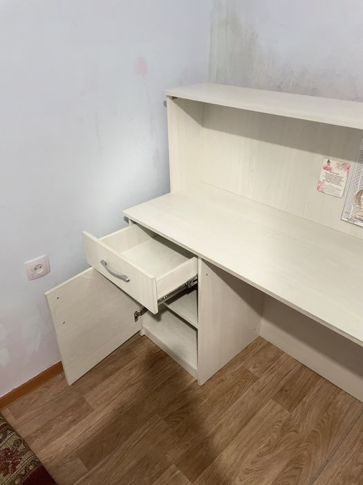 Писменный Стол ресепшн