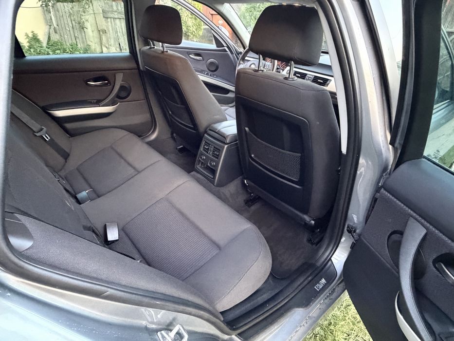 BMW 3 Series 2011 — imagine 4