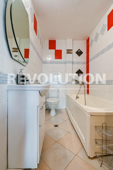 Дава се под наем Двустаен апартамент в София, Лозенец - 60 кв.м за 640 € - Снимка #9