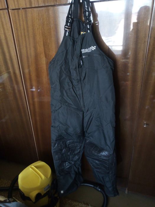 Екипировка за моторна шейна