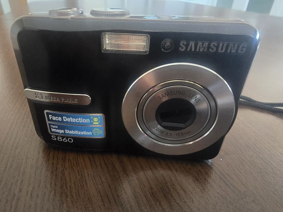 Samsung S860 – Компактна 8.1 MP камера + Подарък SD карта