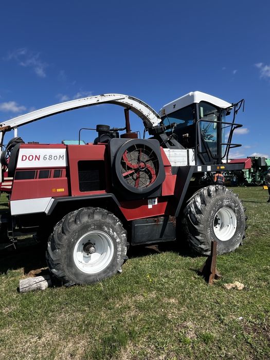 Кормоуборочный комбайн  Дон-680М