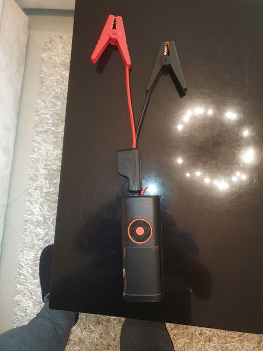 Компресор+стартер за запалване при паднал акумолатор +фенер 3в1