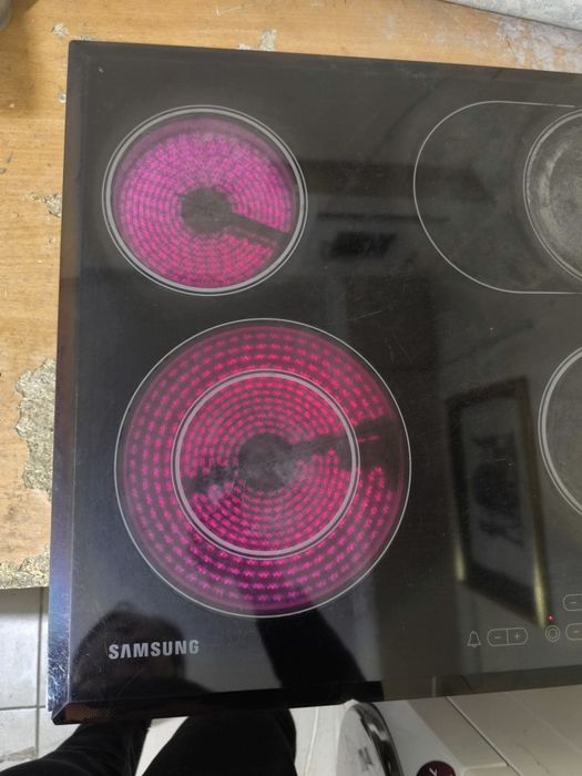 Продам плиту электрическую