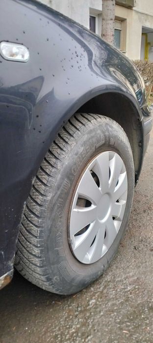 Vând golf IV ,1,4 benzina