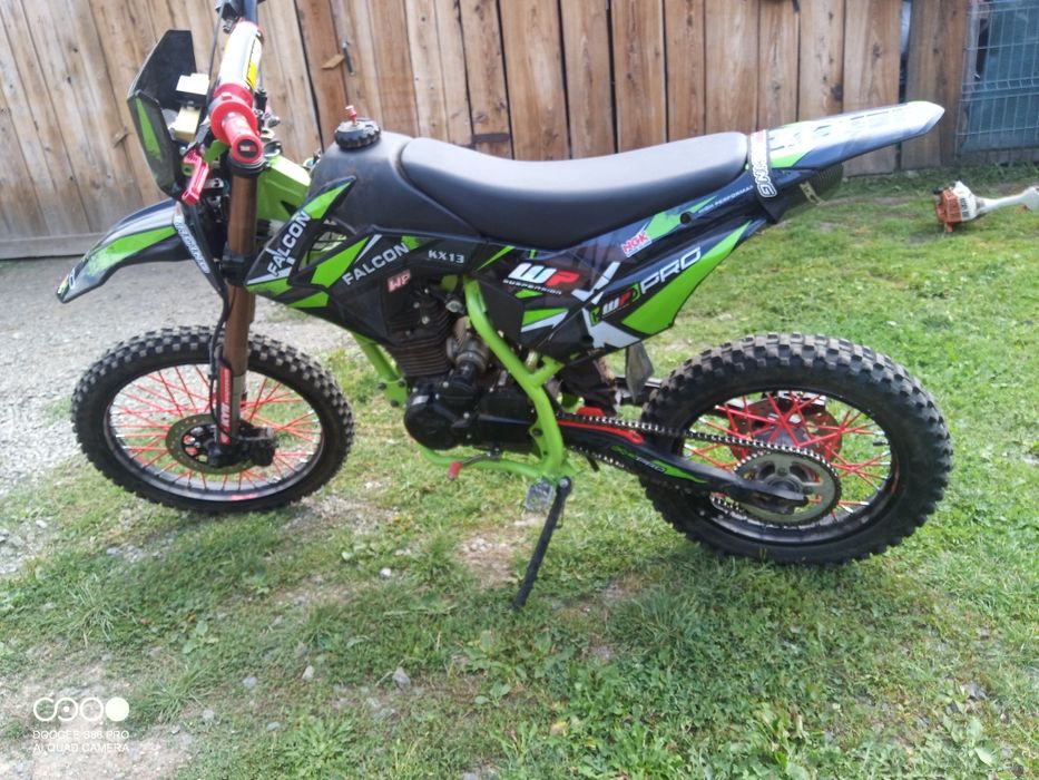 Motocicleta Falcon 150cc