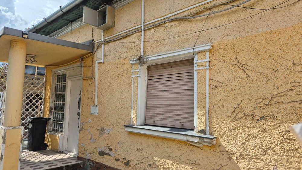 Casa Ultracentral str. Nicolae Jiga fosta castanilor linga mag. Crisul