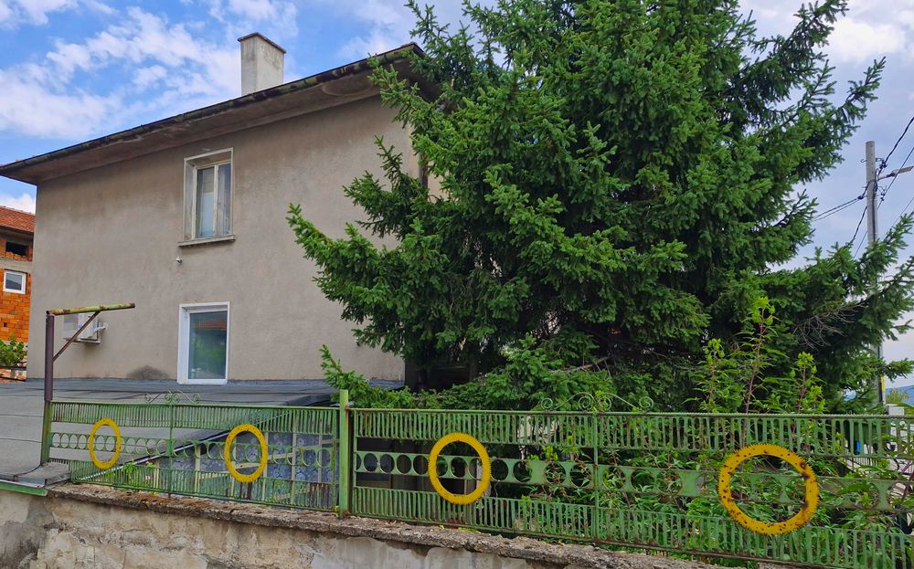 Етаж от къща Карлово