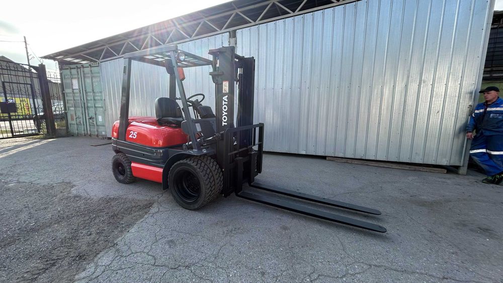 Продам Вилочный погрузчик (кара)