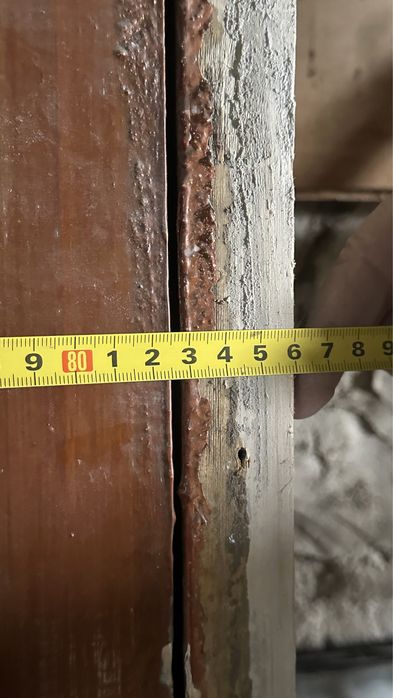 Дверь входная деревянная