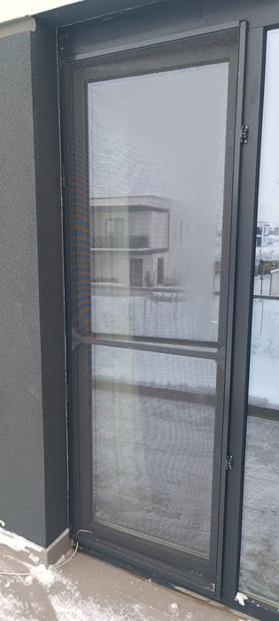 Produc și montez plase de țânțari