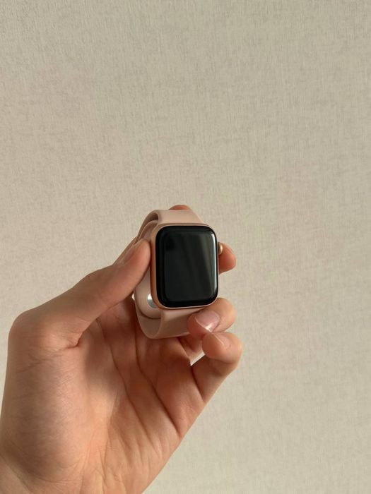 Apple watch se 2023 года