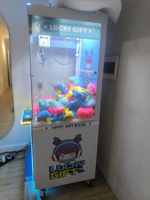 Игровой аппарат Хватайка