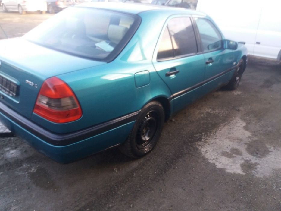 Мерцедес C220 d 99г