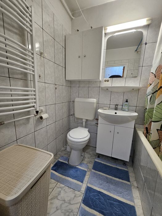 Apartament 2 camere, decomandat, loc parcare inclus, mobilat