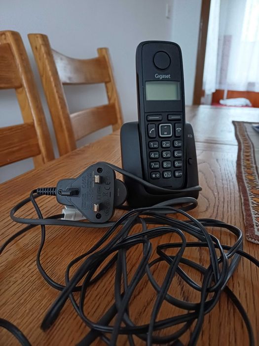 Малък  стационарен телефон