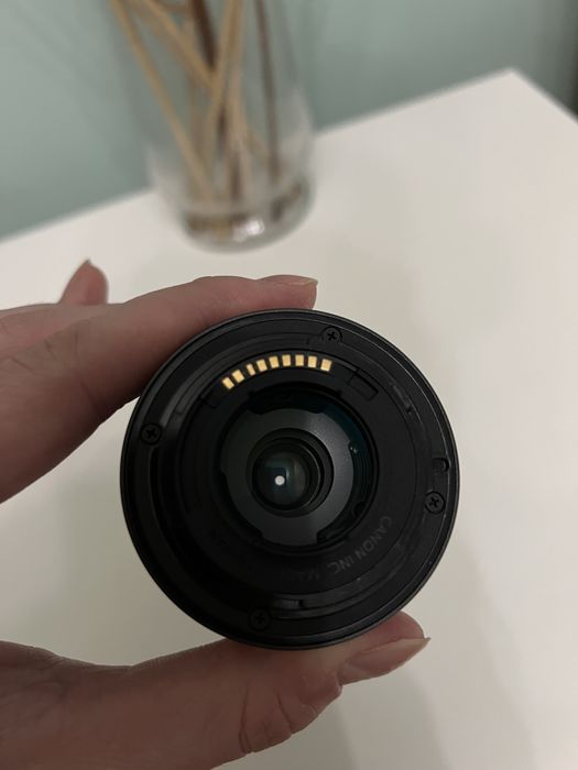 Обектив Canon EF-M 15-45mm f/3.5-6.3