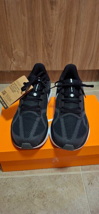 Нови маратонки Nike - размер 45.5