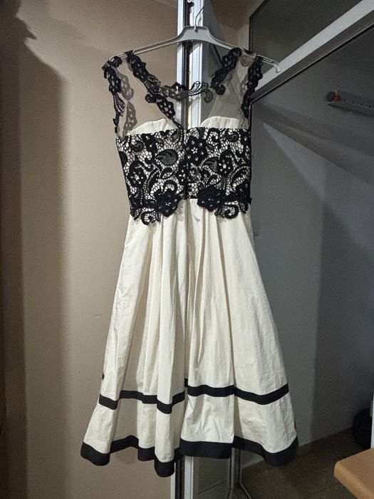 Rochie midi eleganta