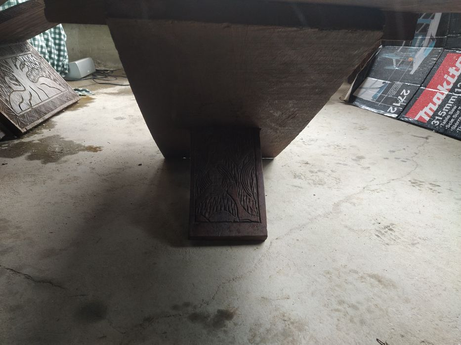 Уникален комплект маса и 4 стола от цяло масивно дърво-РЪЧНА ИЗРАБОТКА