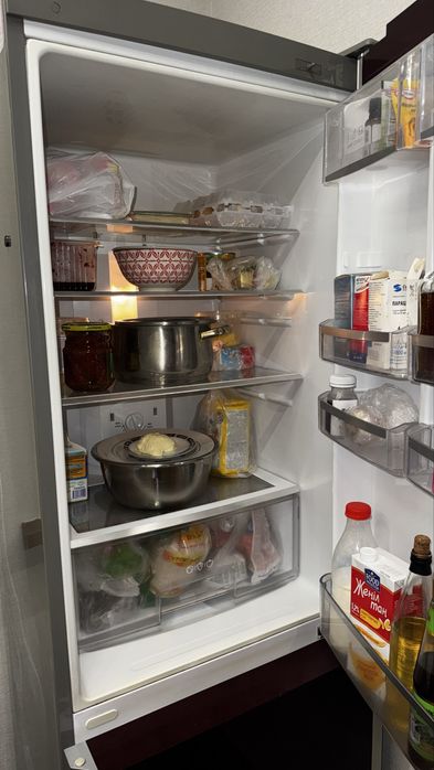 Продам холодильник LG