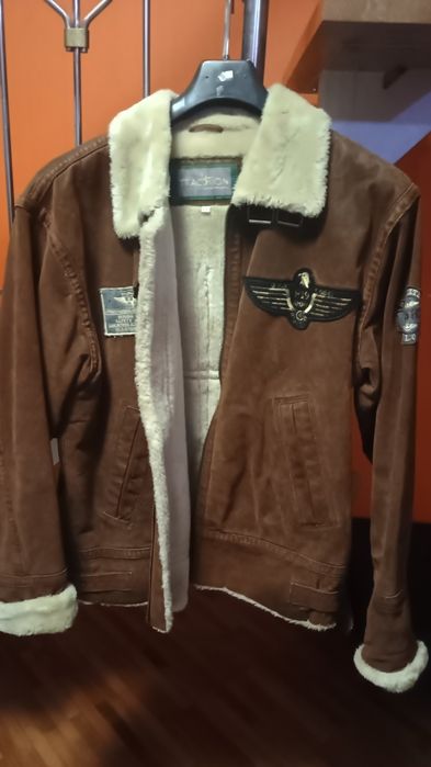 Geaca din piele întoarsă,îmblănită la interior
