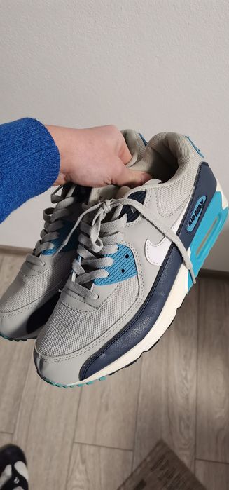 Nike Air Max folositi