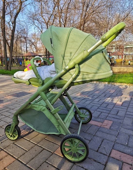 Коляска прогулочная