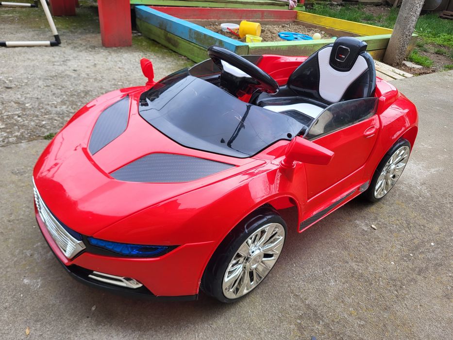 Детска кола на батерия с дистанционно