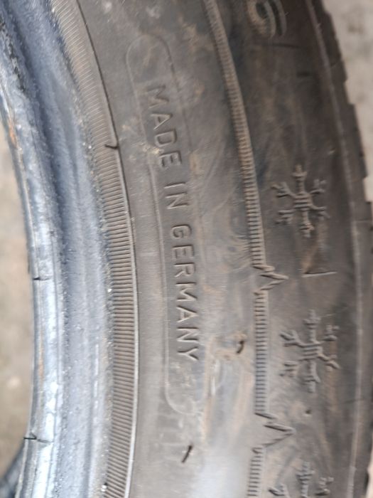 Зимни гуми -2022г.-16цола-205/55-1бр.-45€-."DUNLOP"-като нови