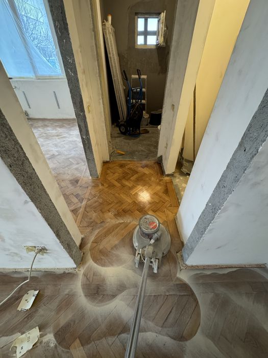 Parchet raschetare scara reconditionare lemn dusumea slefuire renovare