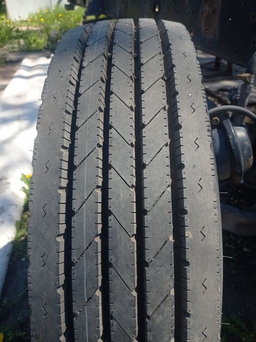 Продам резину Sailun215/75R17.5