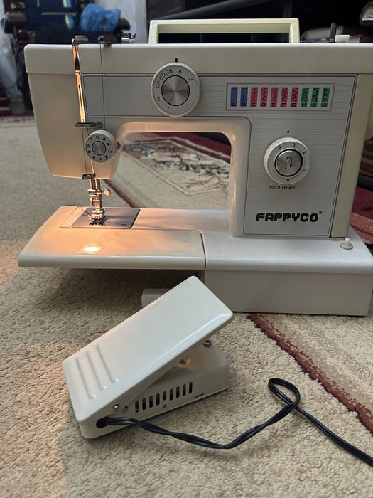 Продам швейную машинку Fappyco