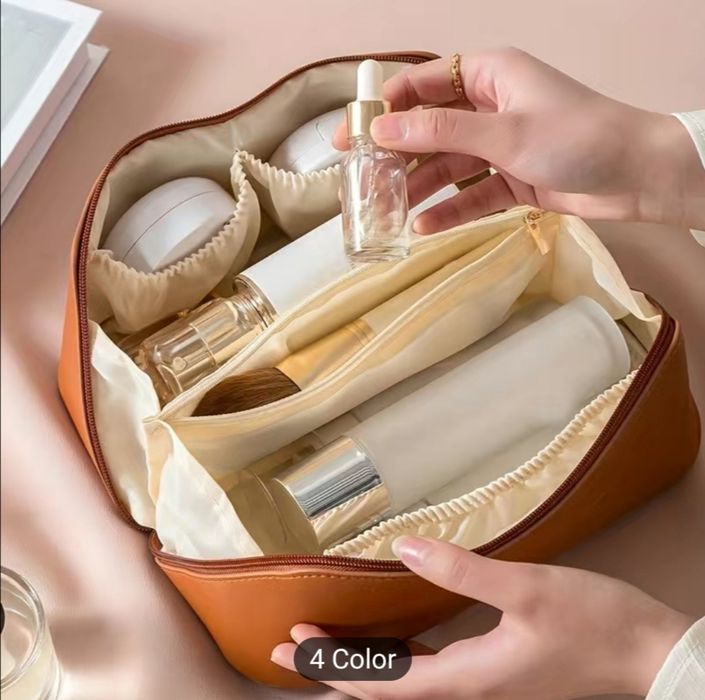 Нова Козметична чанта. Черна