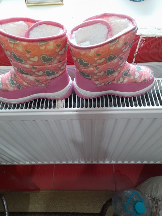 Cizme roz de fetite mărimea 28