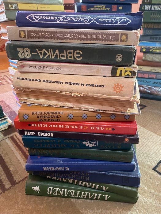 Книги разные от советских до современных