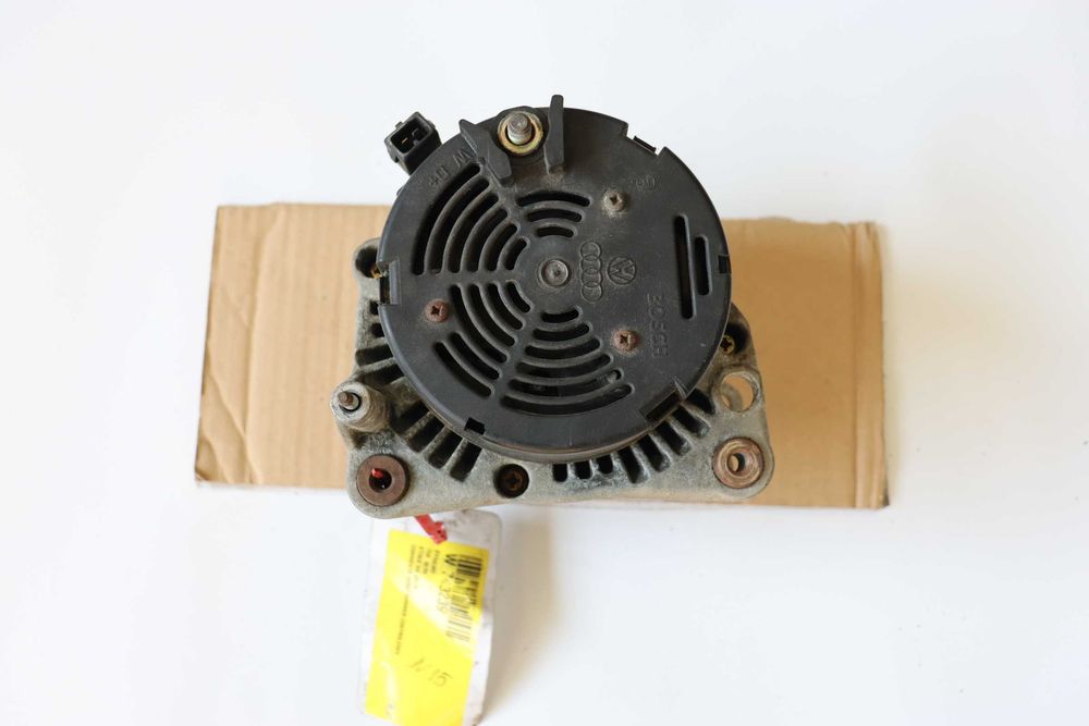 Aлтернатор за Opel 90413763 в отлично състояние,от работещ автомобил