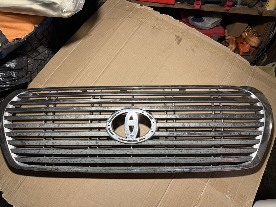 Решетка радиатора land cruiser 200