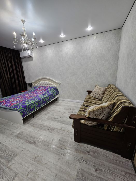 Продам спальный гарнитур , кровать