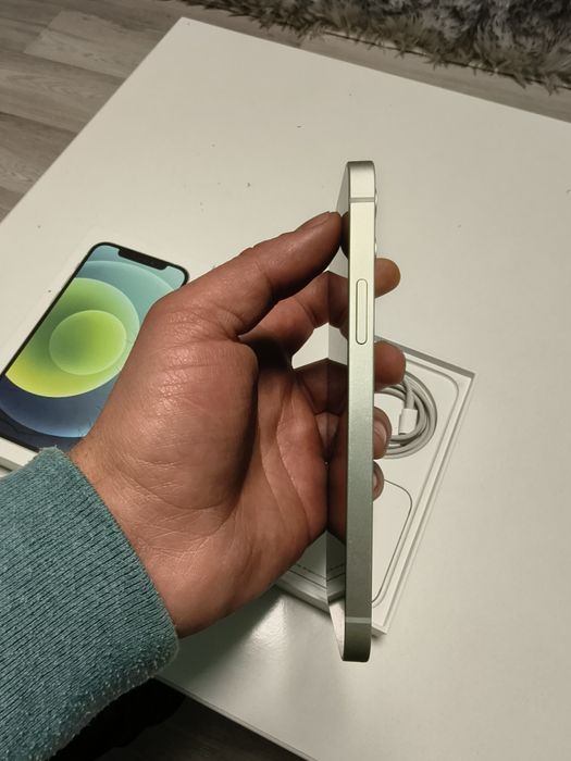 IPhone 12 64gb stare foarte buna