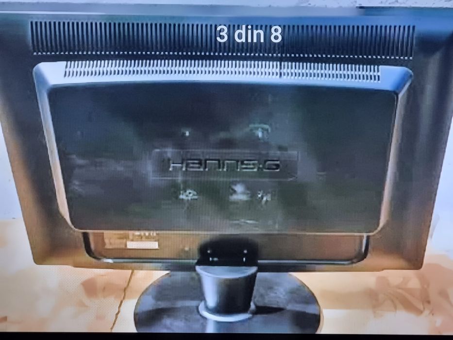 Monitoare 3 screen tv.